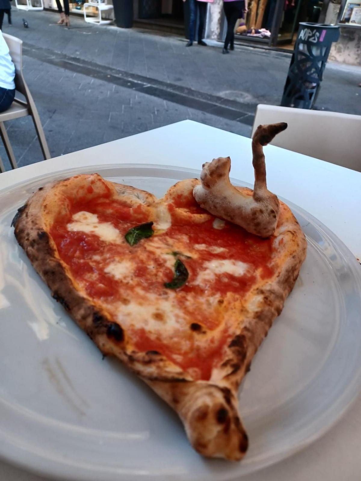 Gradoni Di Chiaia 62 * Naples