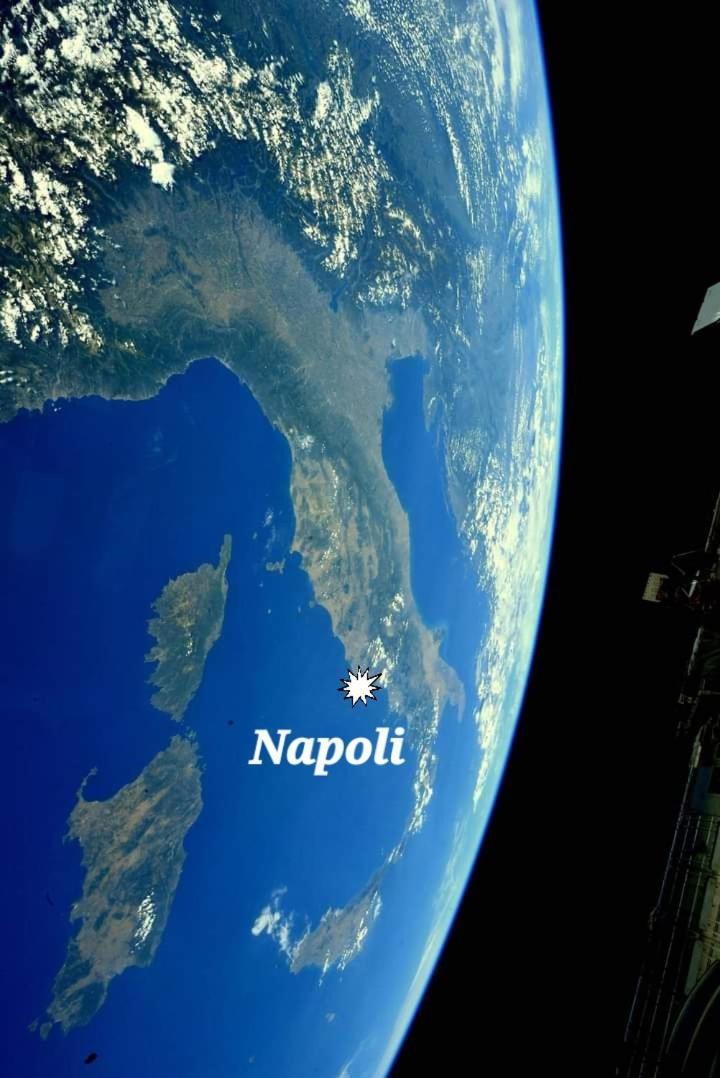 Gradoni Di Chiaia 62 * Naples
